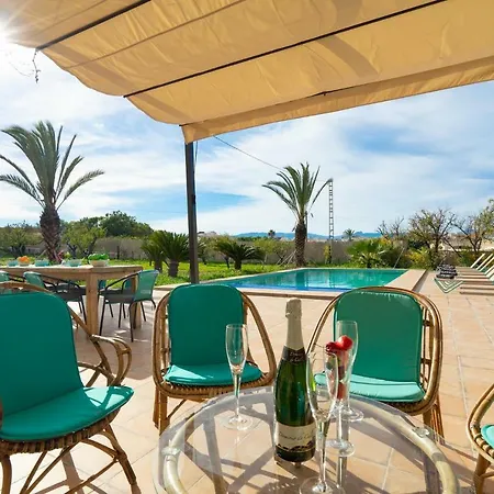 Tatil Evi Lalau By Aguilarent Ondara